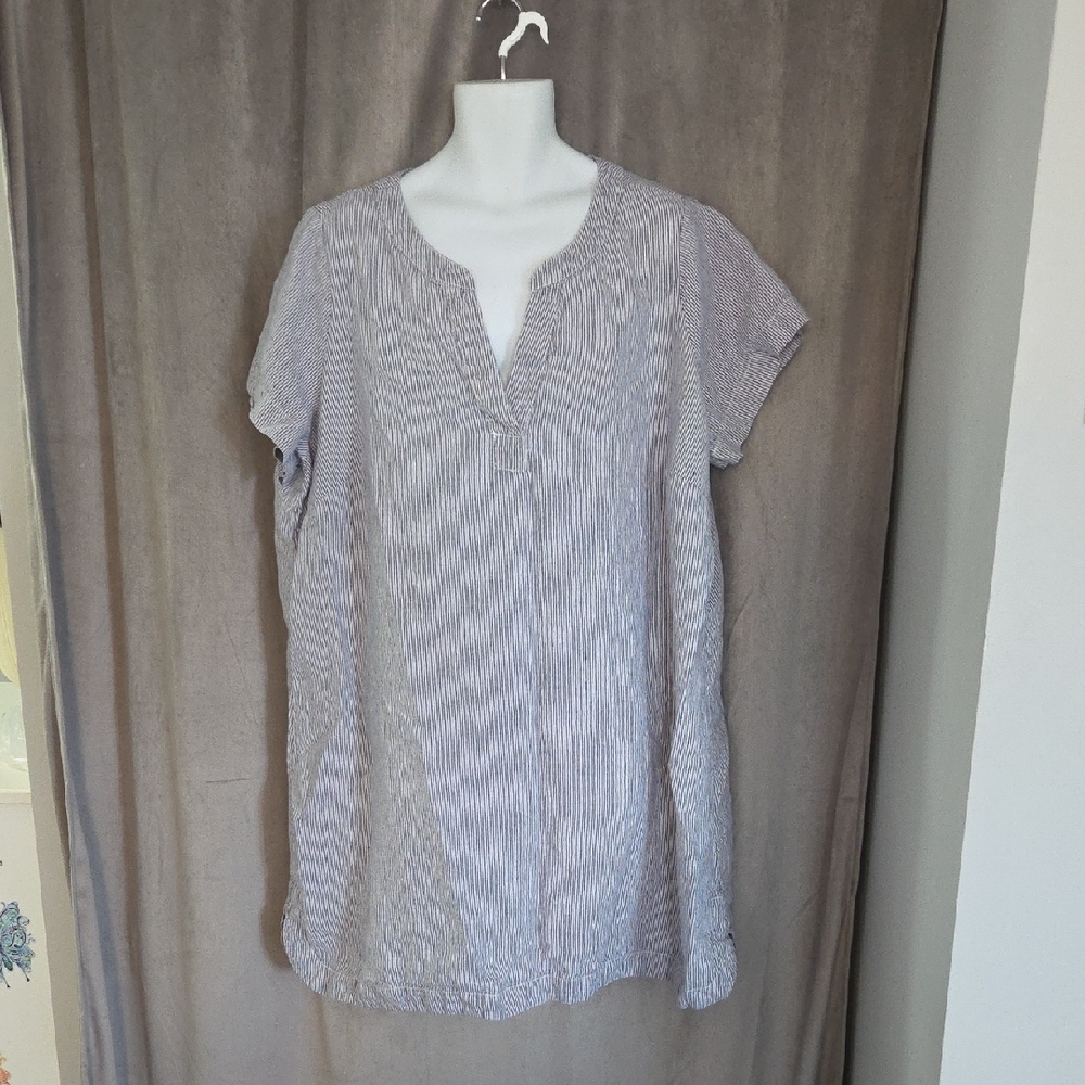 Tahari Blue and White Striped Short Sleeve Tunic